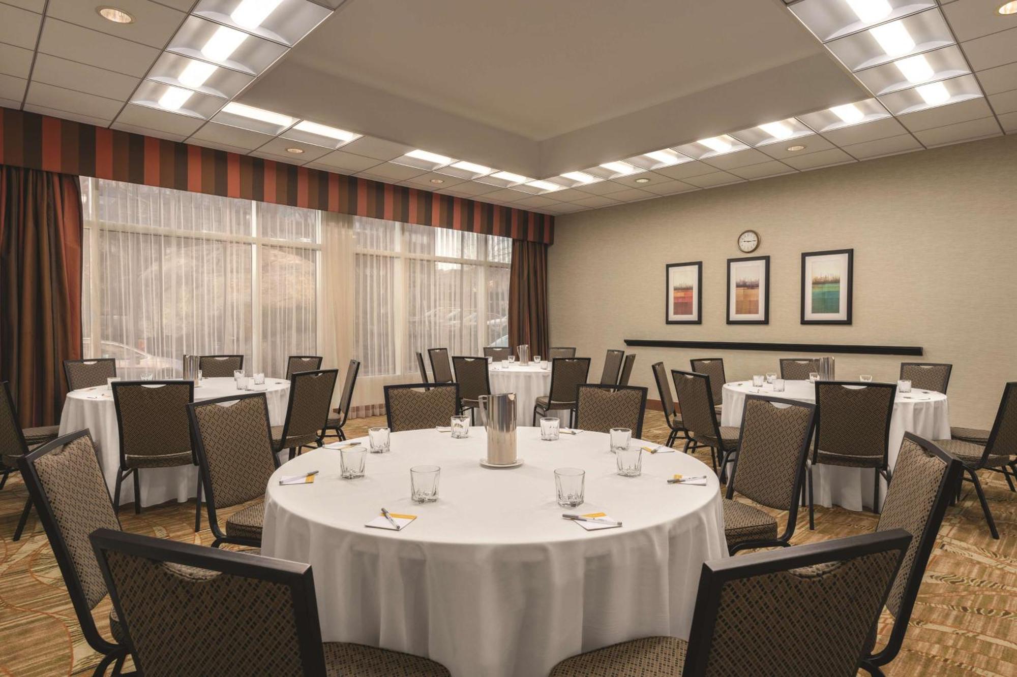 Hampton Inn New York - Laguardia Airport Luaran gambar